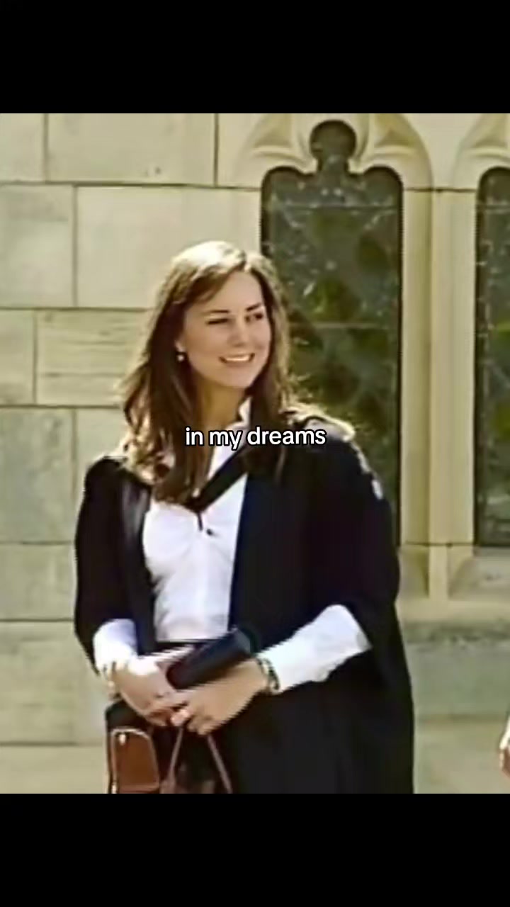 @♔ 𝓡𝓸𝔂𝓪𝓵 𝓩𝓱 🇬🇧