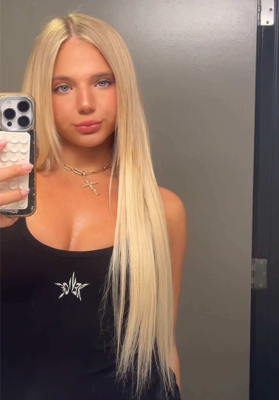 @bella