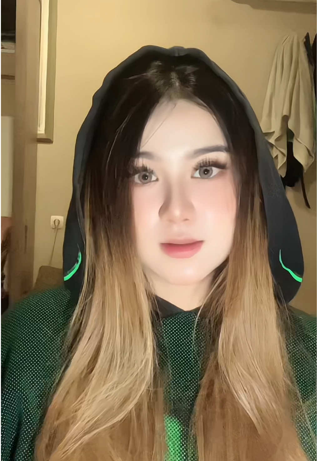 @Nadira Rosthalin