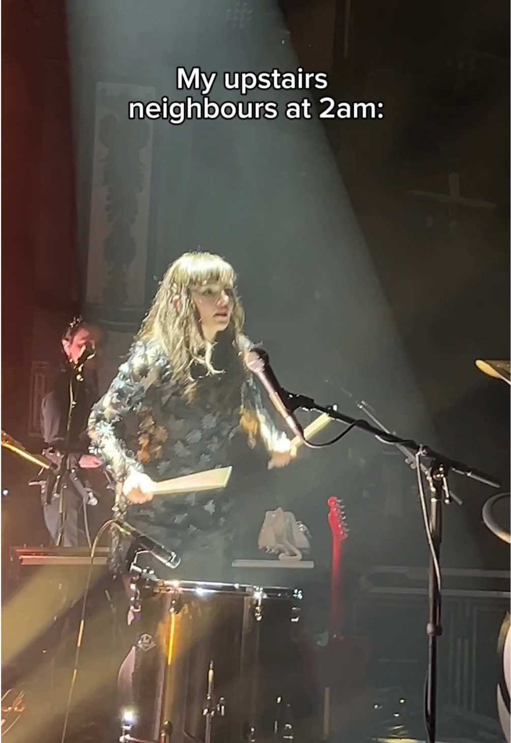 @Lauren Mayberry