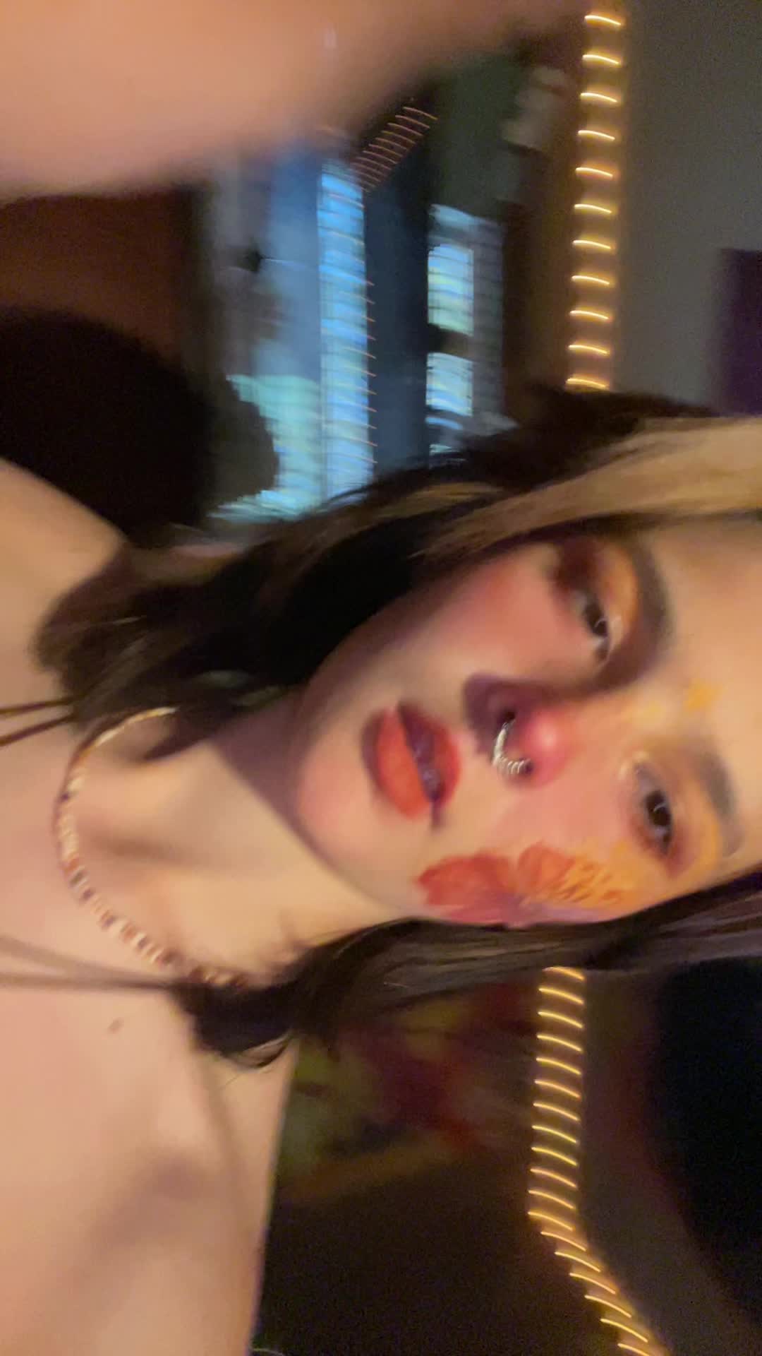 @🦕iz