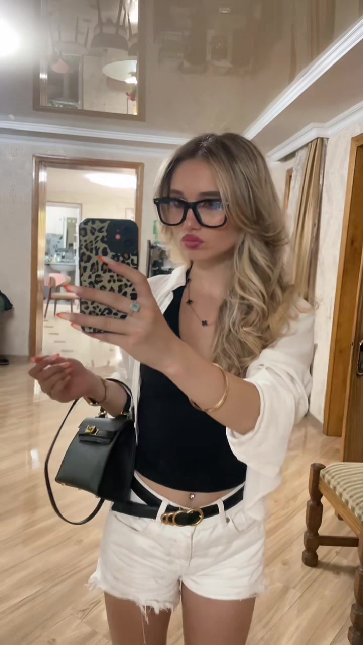 @LIZA🤍