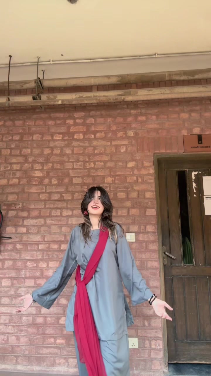 @AyeshEe🌸