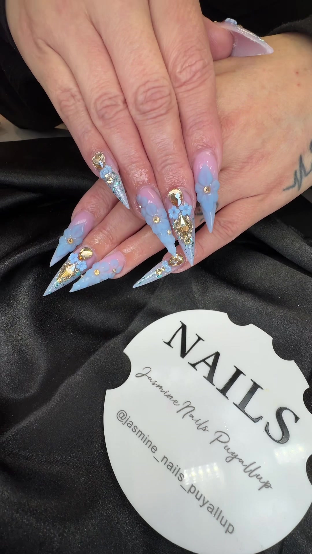 @jasminenails_puyallup