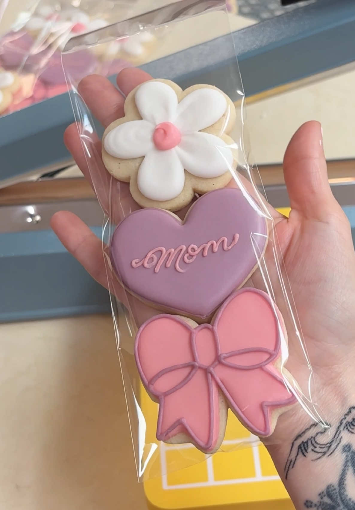 @Mik Nuzzi 🍪 Mik & Cookies