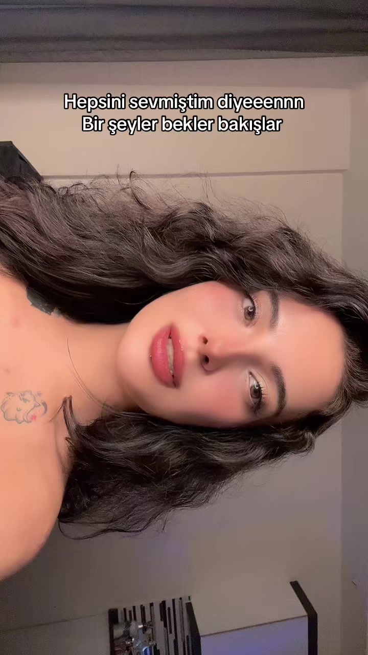 @Özgemssi 💅🏻