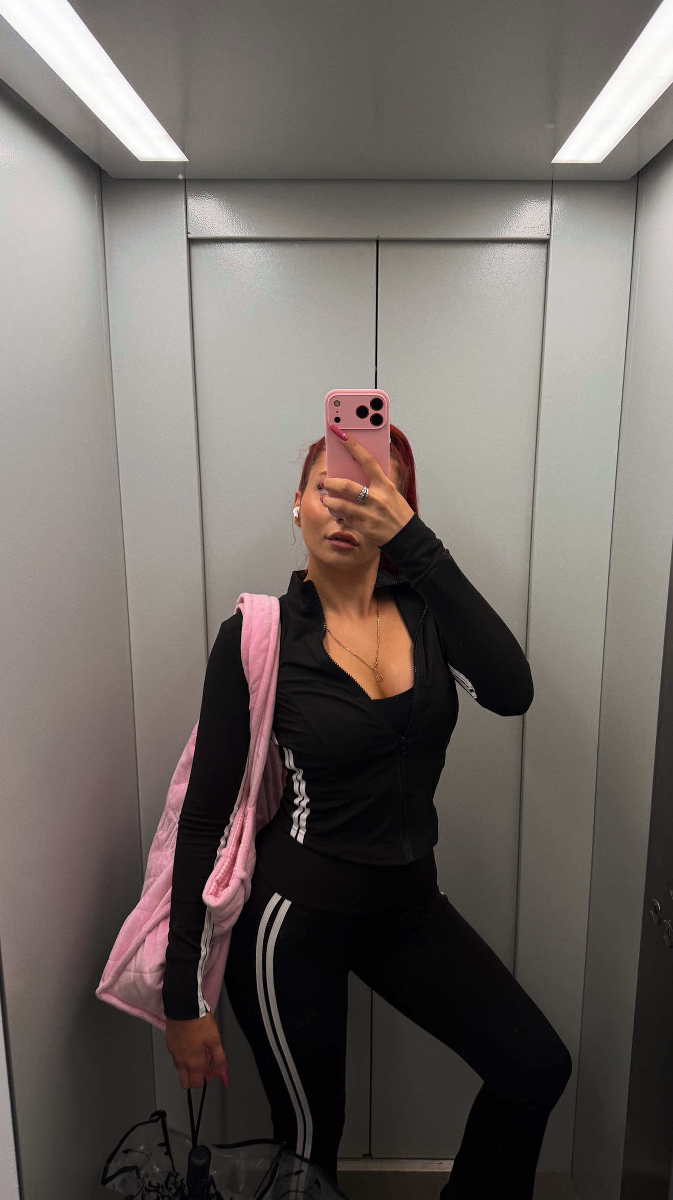 @ALANIUA.