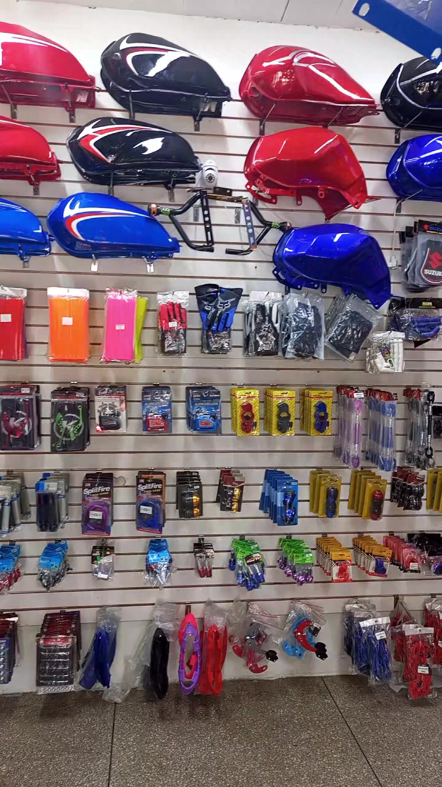 @Inversiones moto sport 32