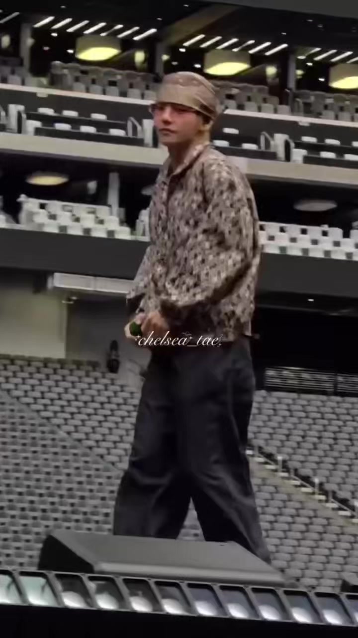 @𝐯𝐢𝐞𝐫𝐚𝐚