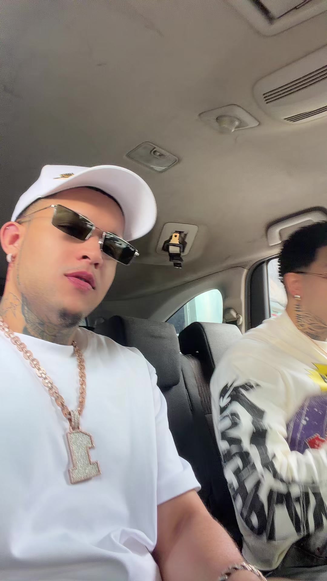 @JeyOne