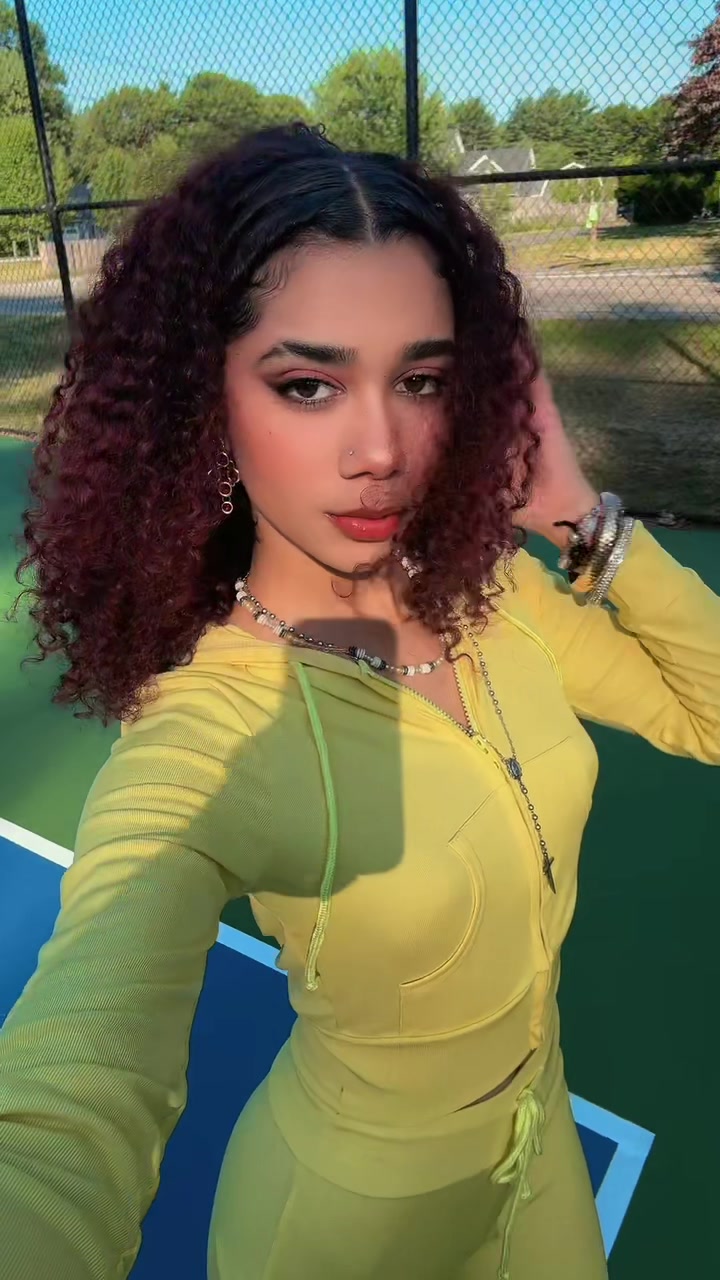 @_unrealmikky_