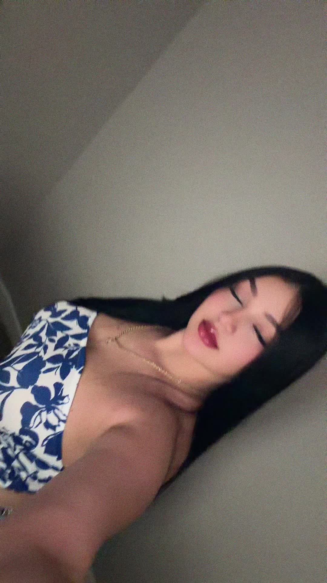 @🖤
