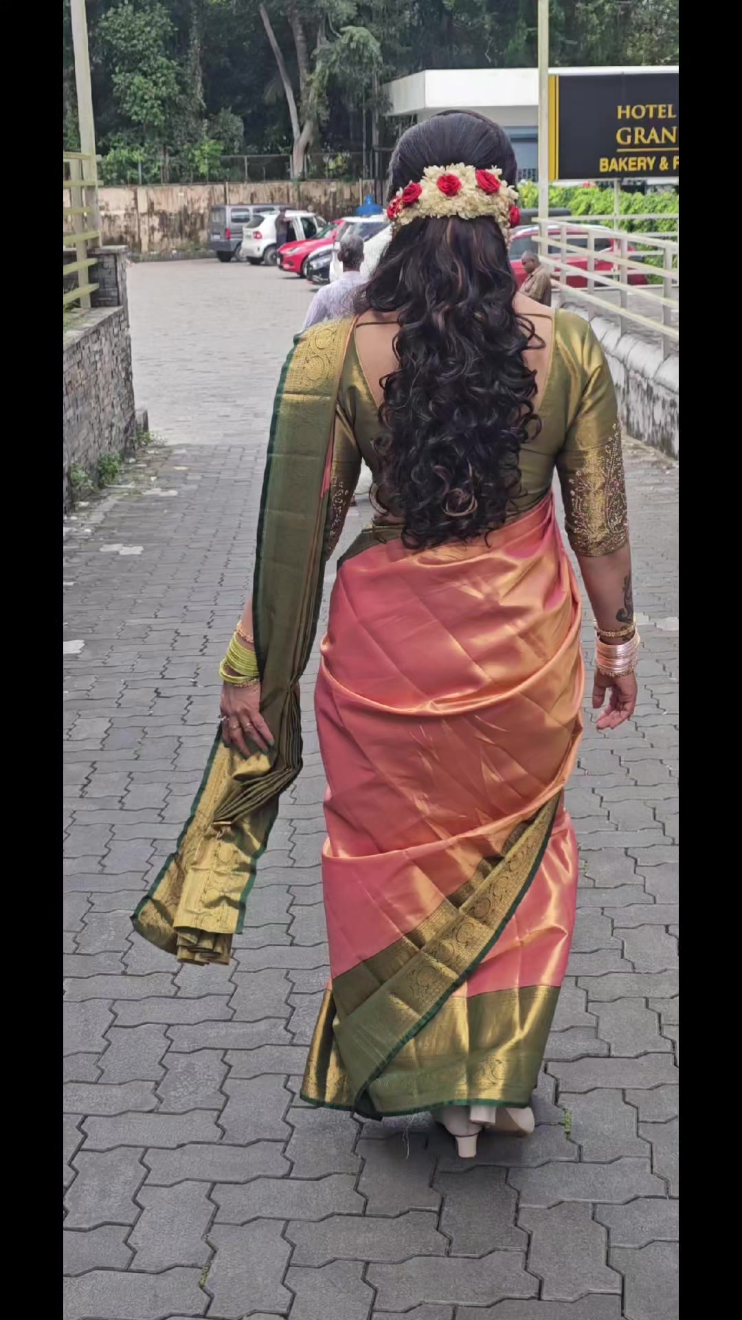 @Nithyapradeep1