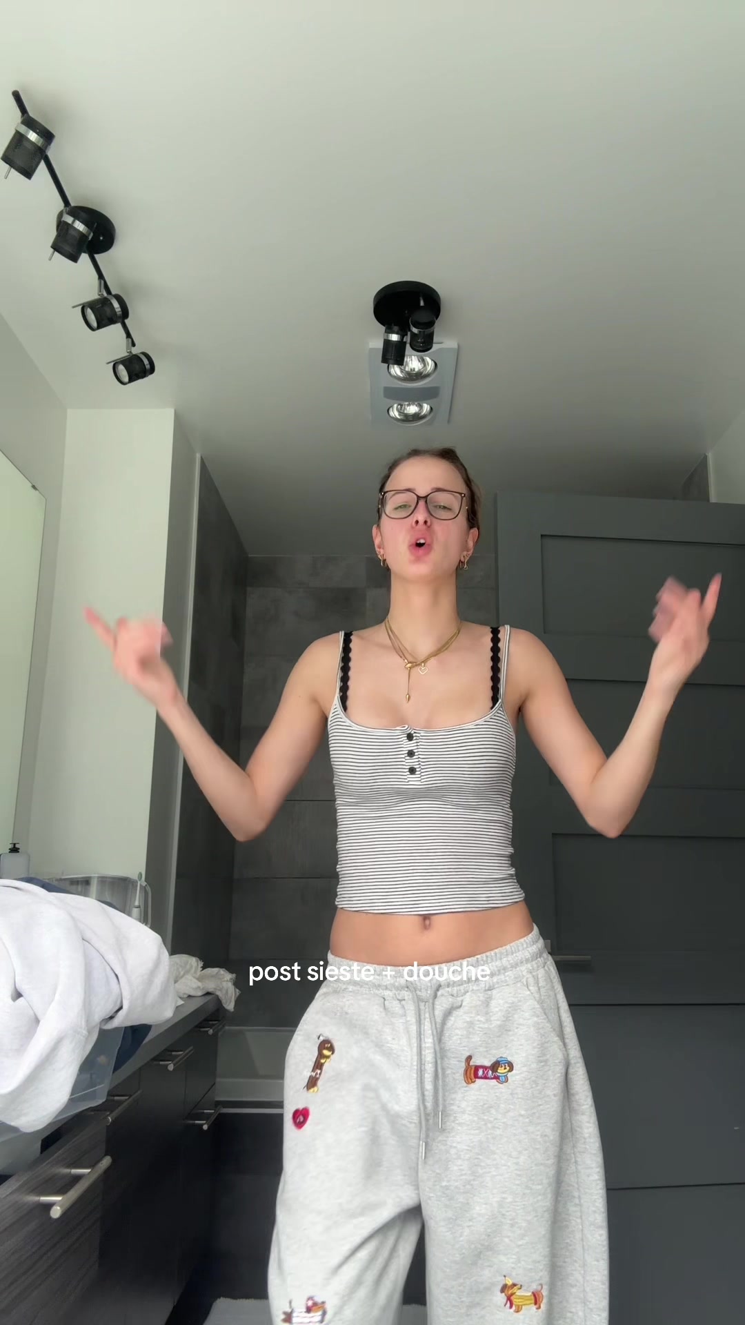 @thaysa
