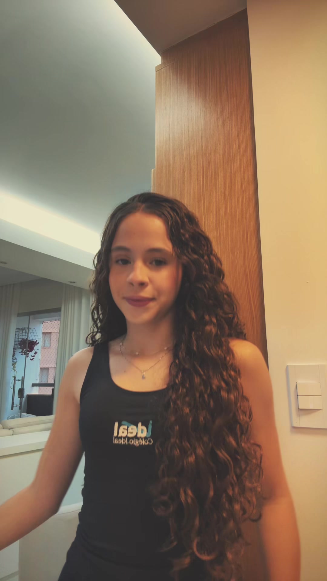 @Laís