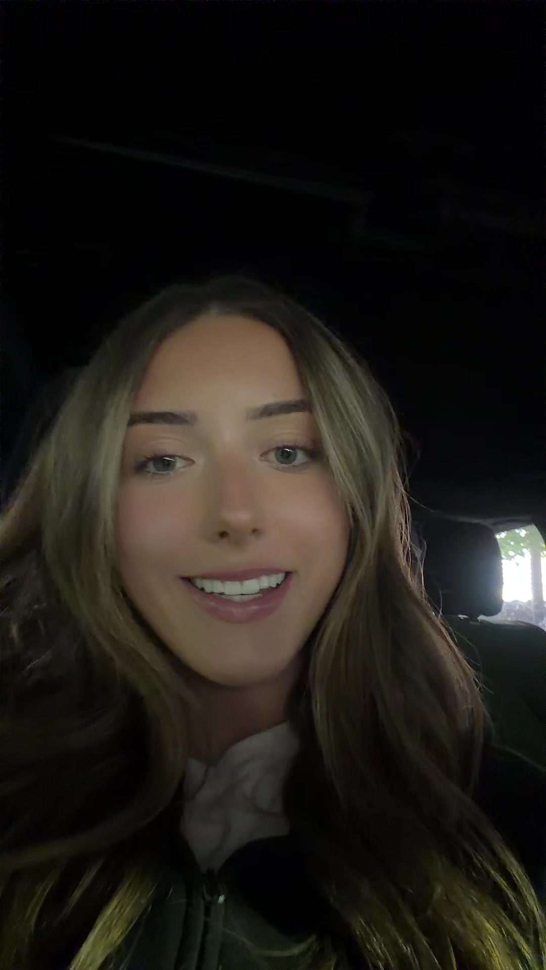 @bella