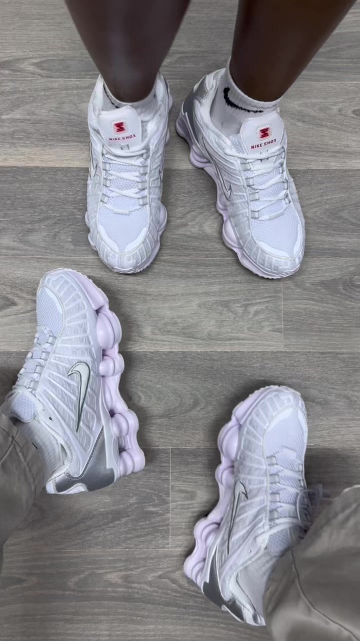 @SNEAKER 🥷