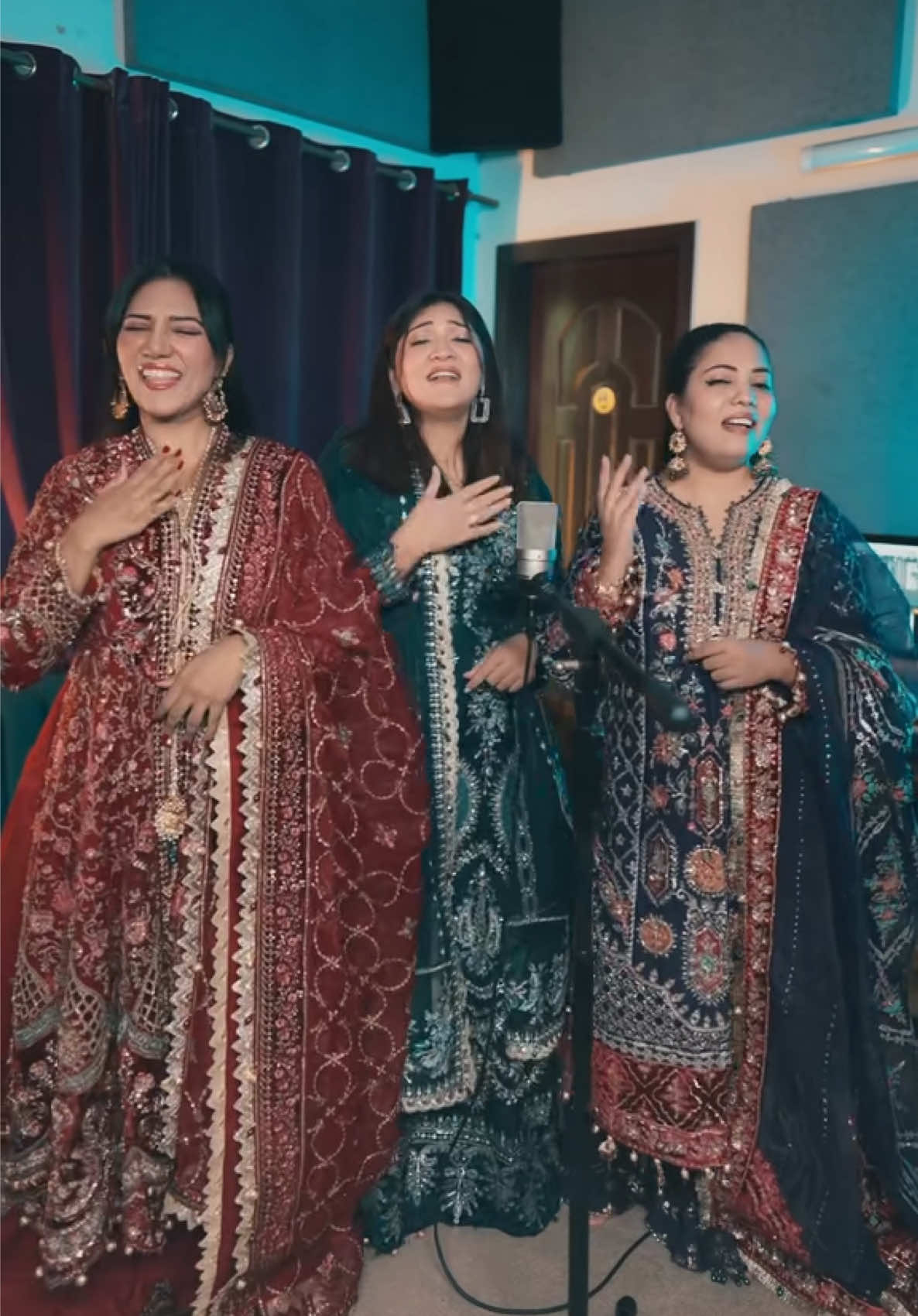 @Manwa Sisters ✅
