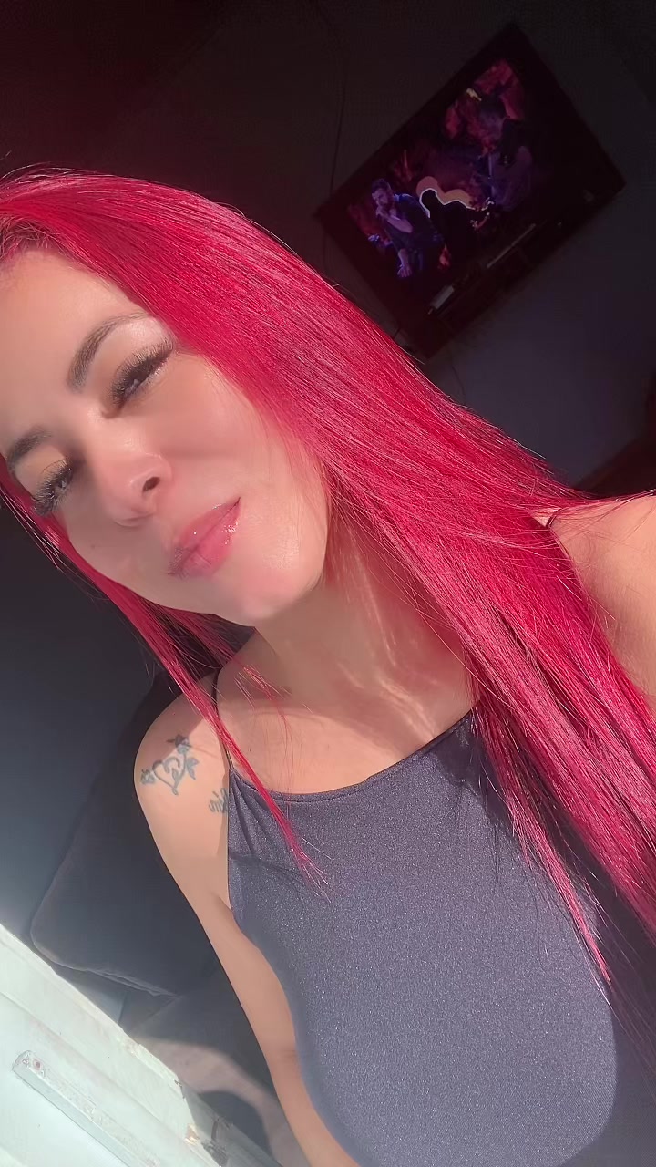 @jhenii_freitas