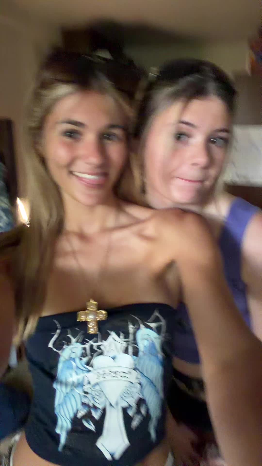 @😻