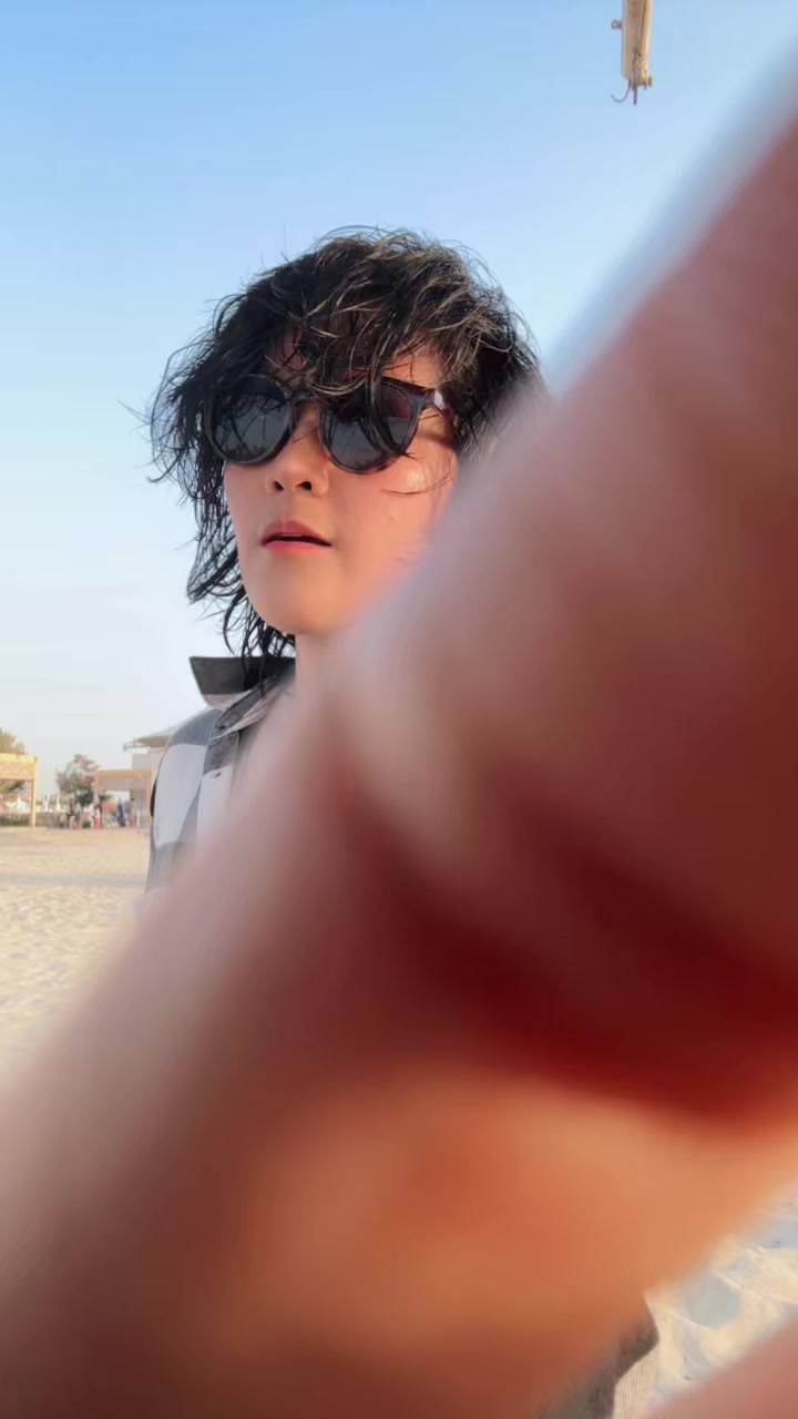 @ClicknPose.ph