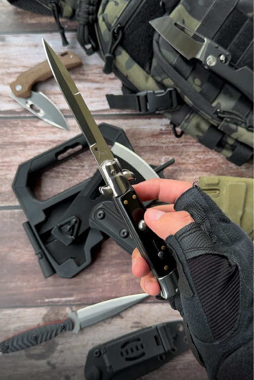 @survival.knives
