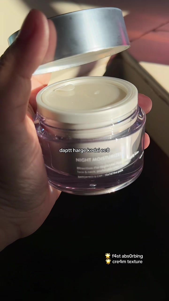 @dina ⋆˚𝜗𝜚˚⋆