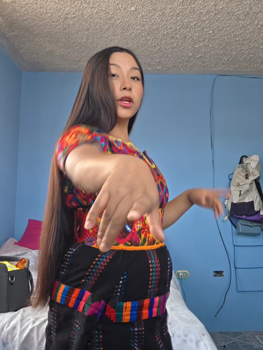@Elena Va&iacute;l Oficial