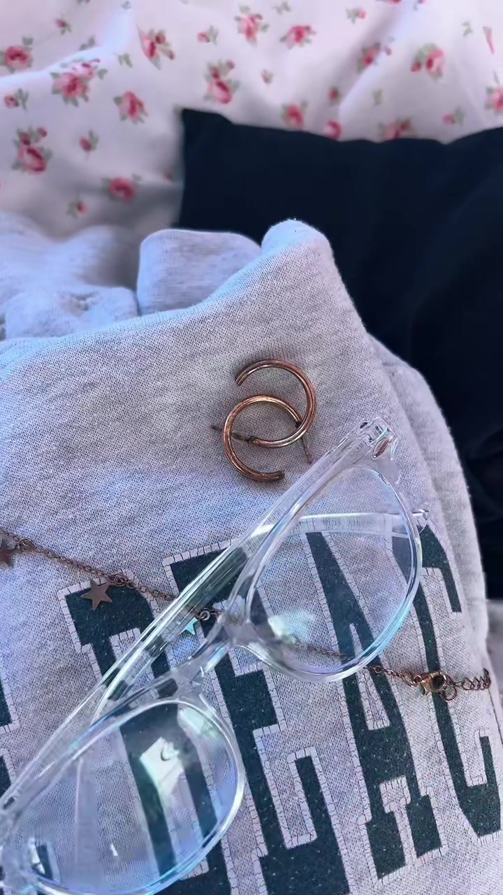 @𝐚𝐮𝐝𝐫𝐞𝐲!! 🌺
