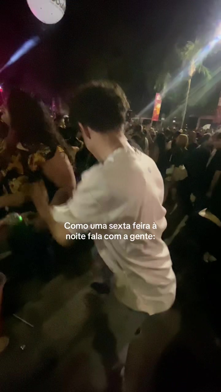 @melzinha_moraess
