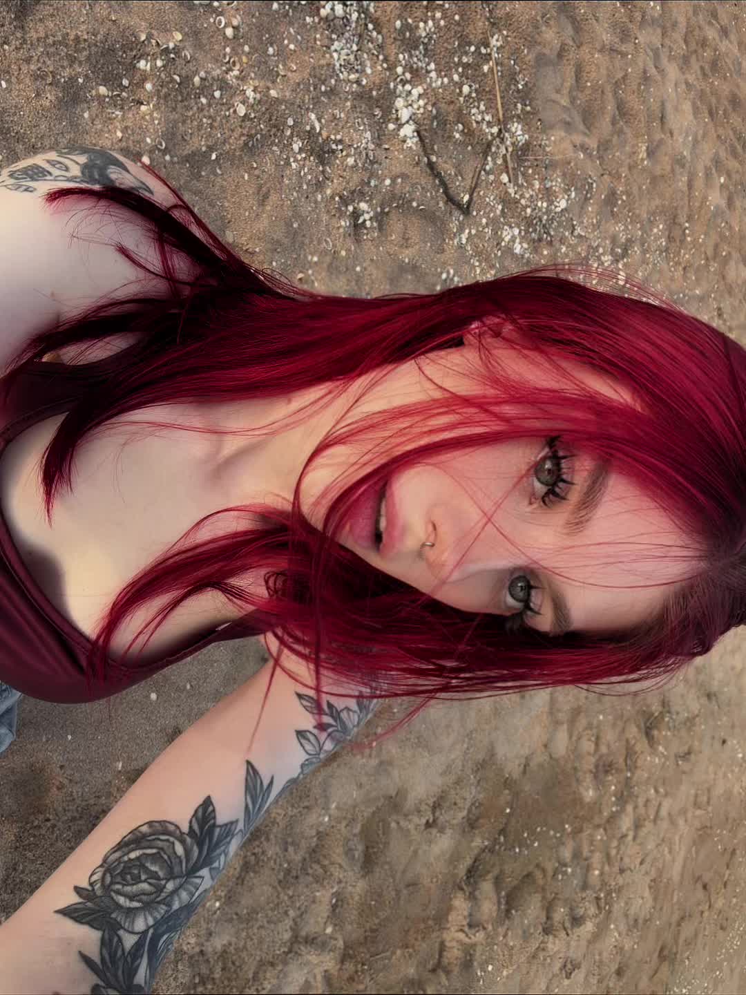 @✭