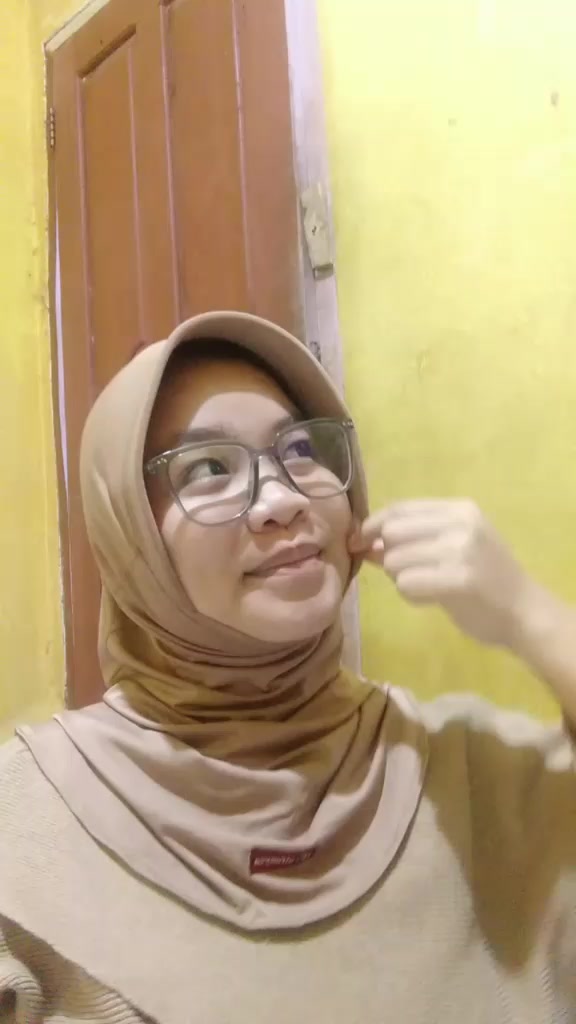 @Dewi_wd🦭🍜