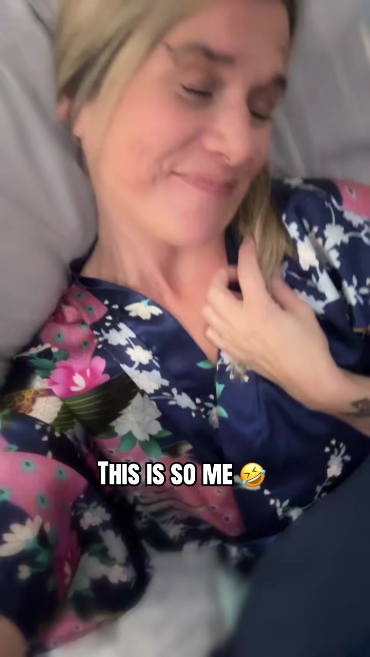 @Hotmomvibes
