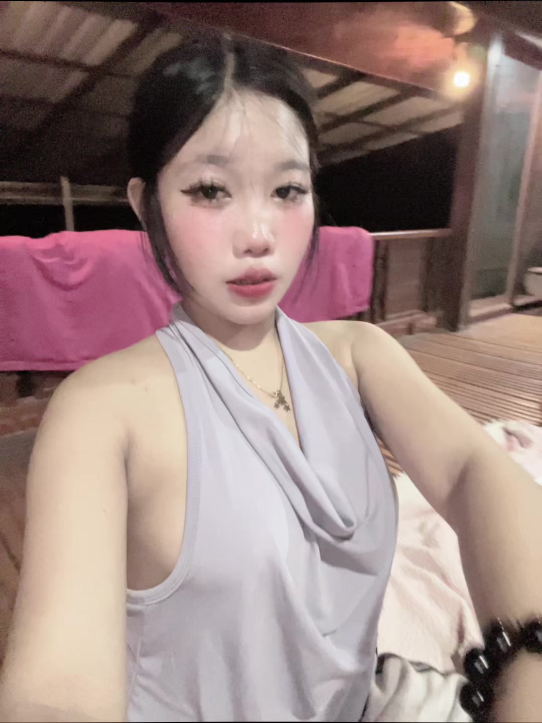 @នីលីអុីង-EING