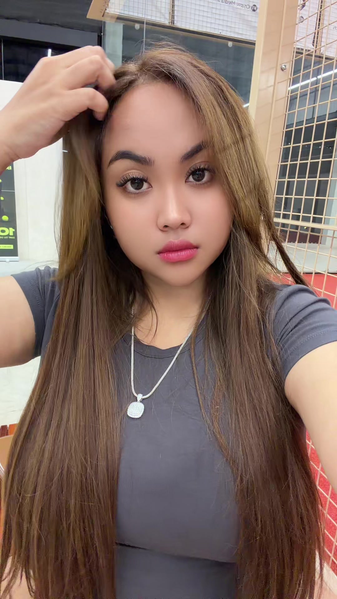 @woshella
