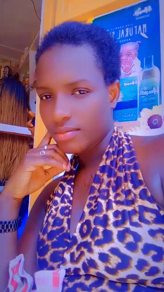 @shatrah last born 🇷🇼🇷🇼