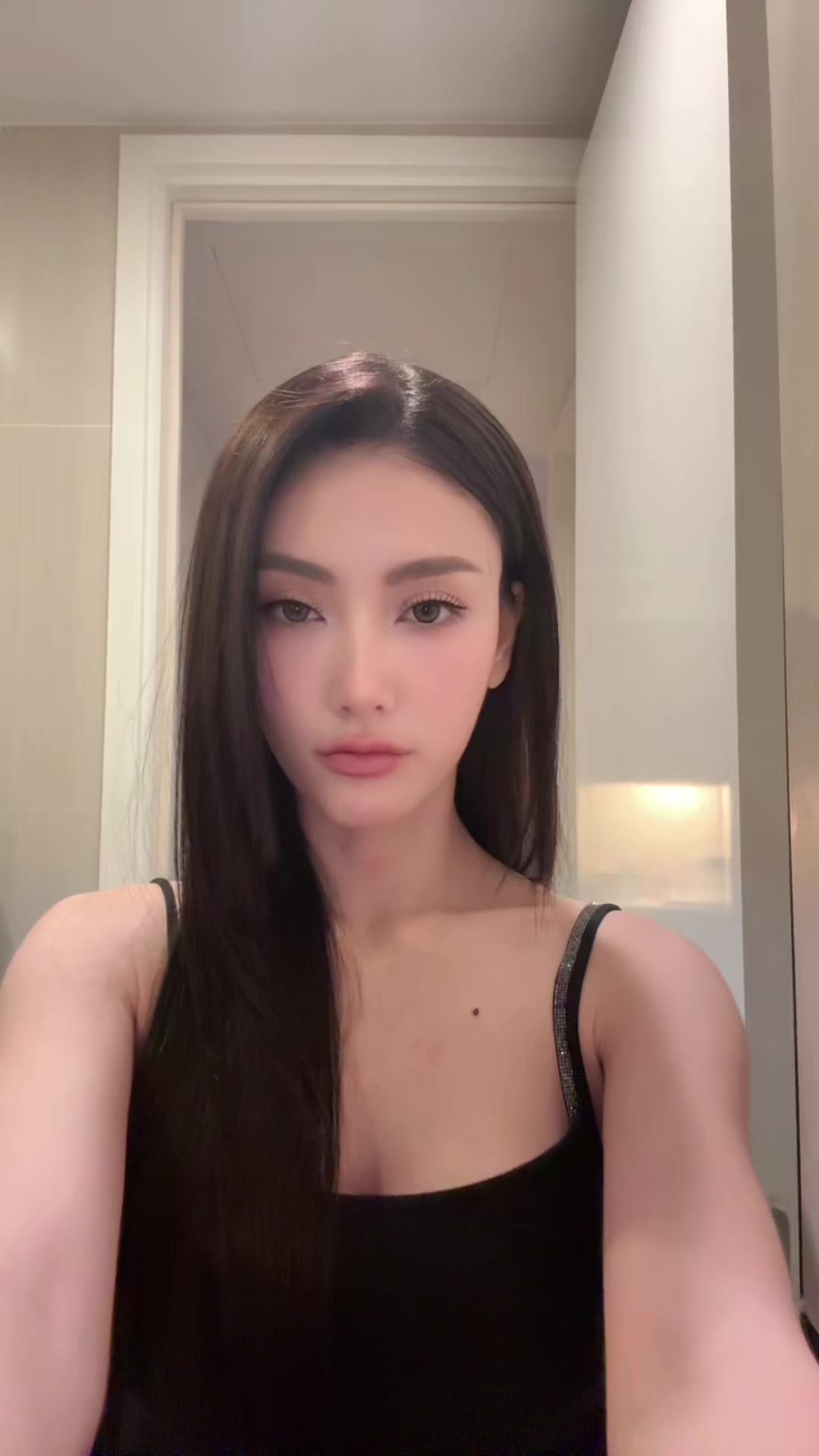 @meenaxrina