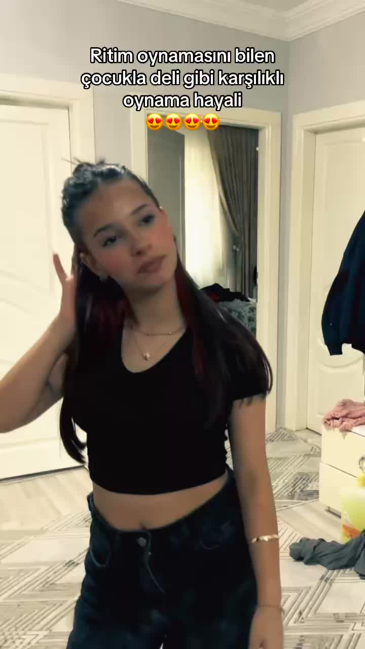 @𝐄𝐊