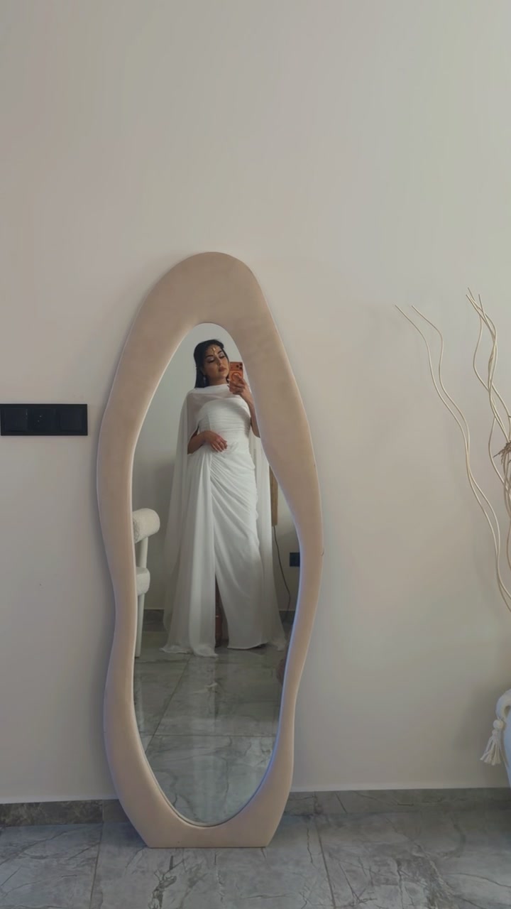 @Yasmine Belkacem