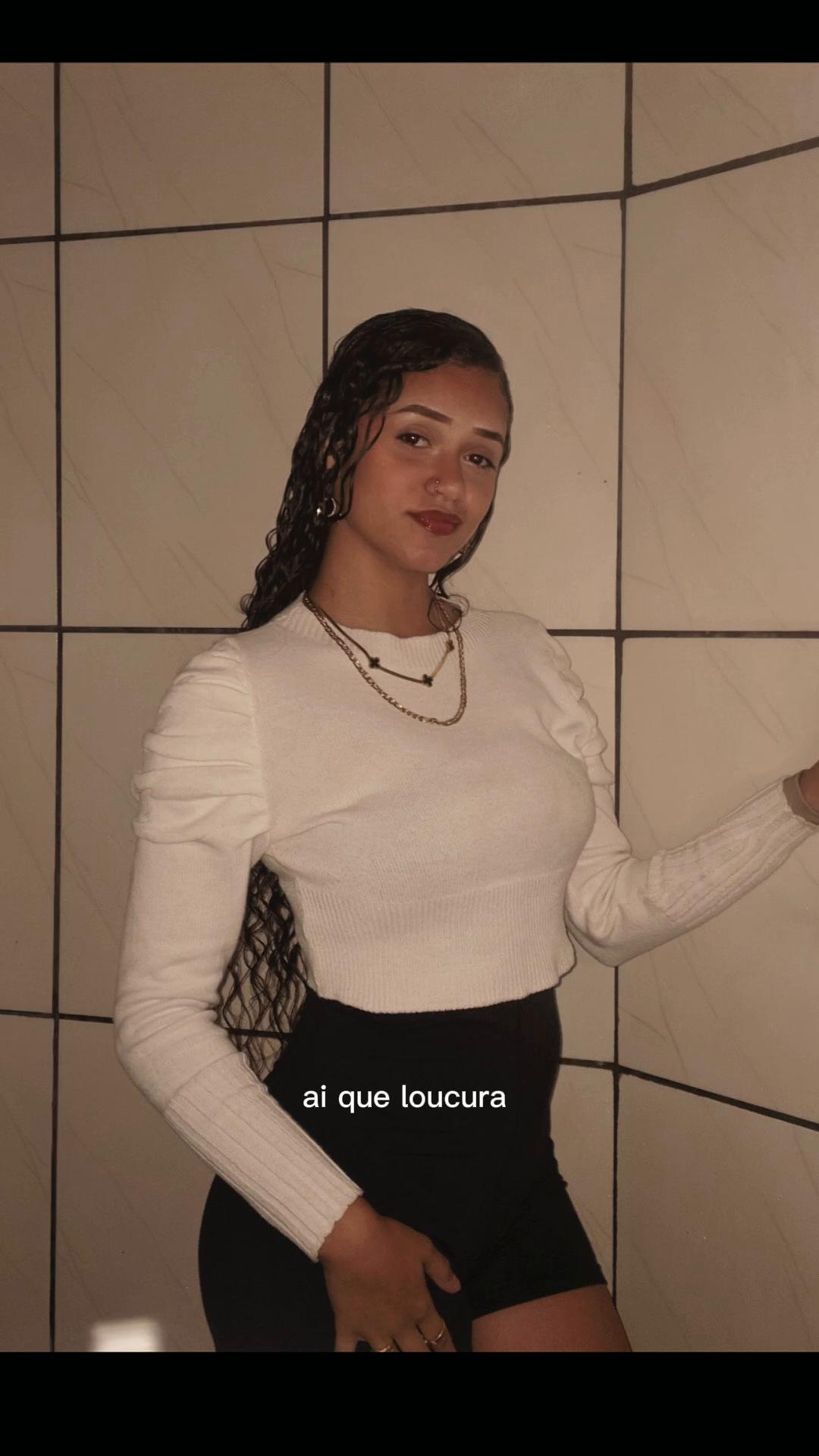 @_bycrish_