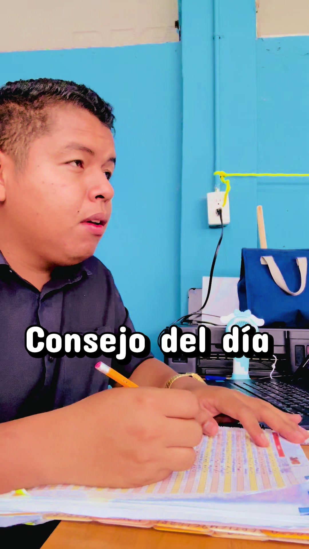 @El Maestro Rom&aacute;n 👨&zwj;🏫