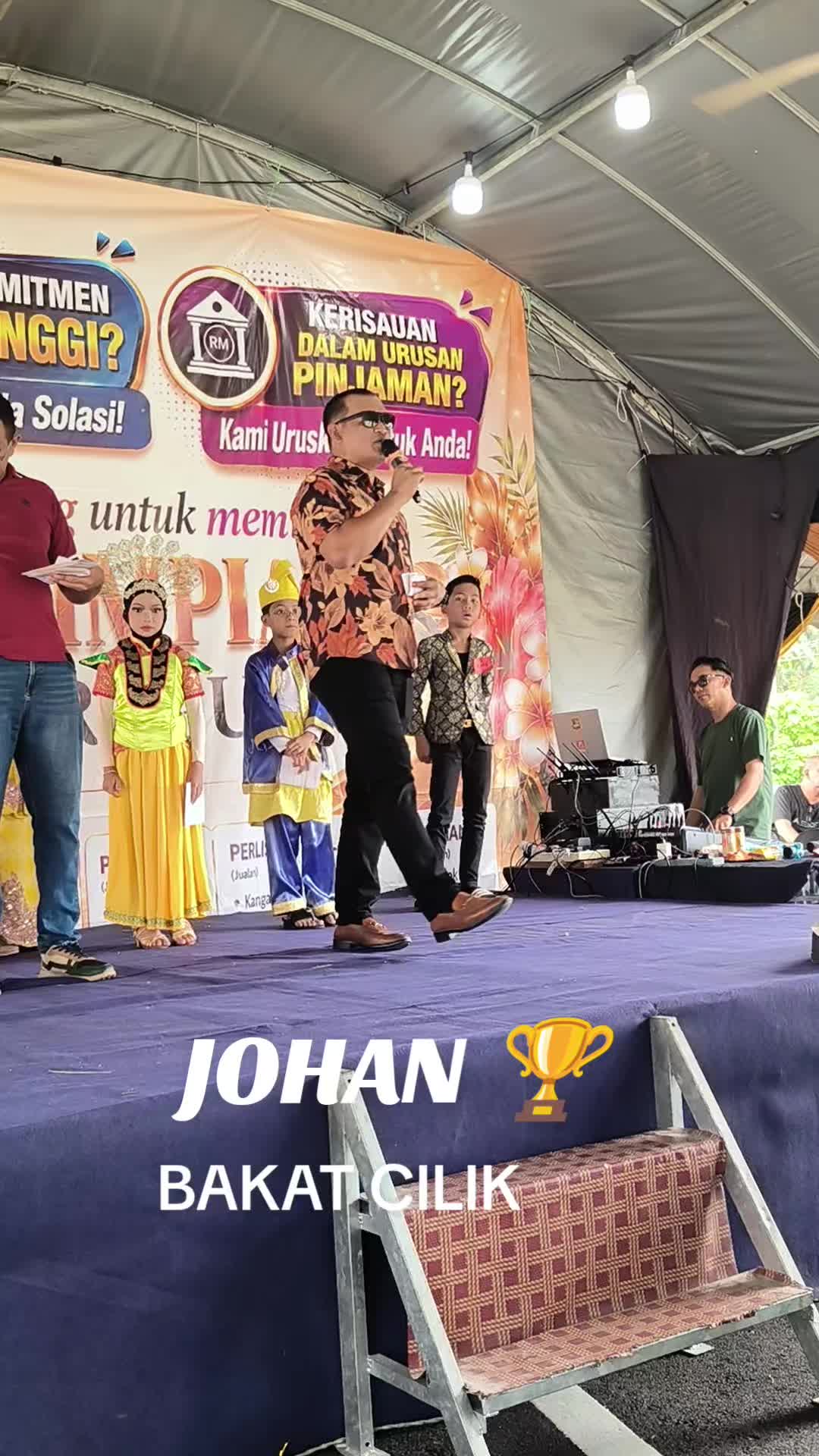 @ALLYSHA RAIHANA