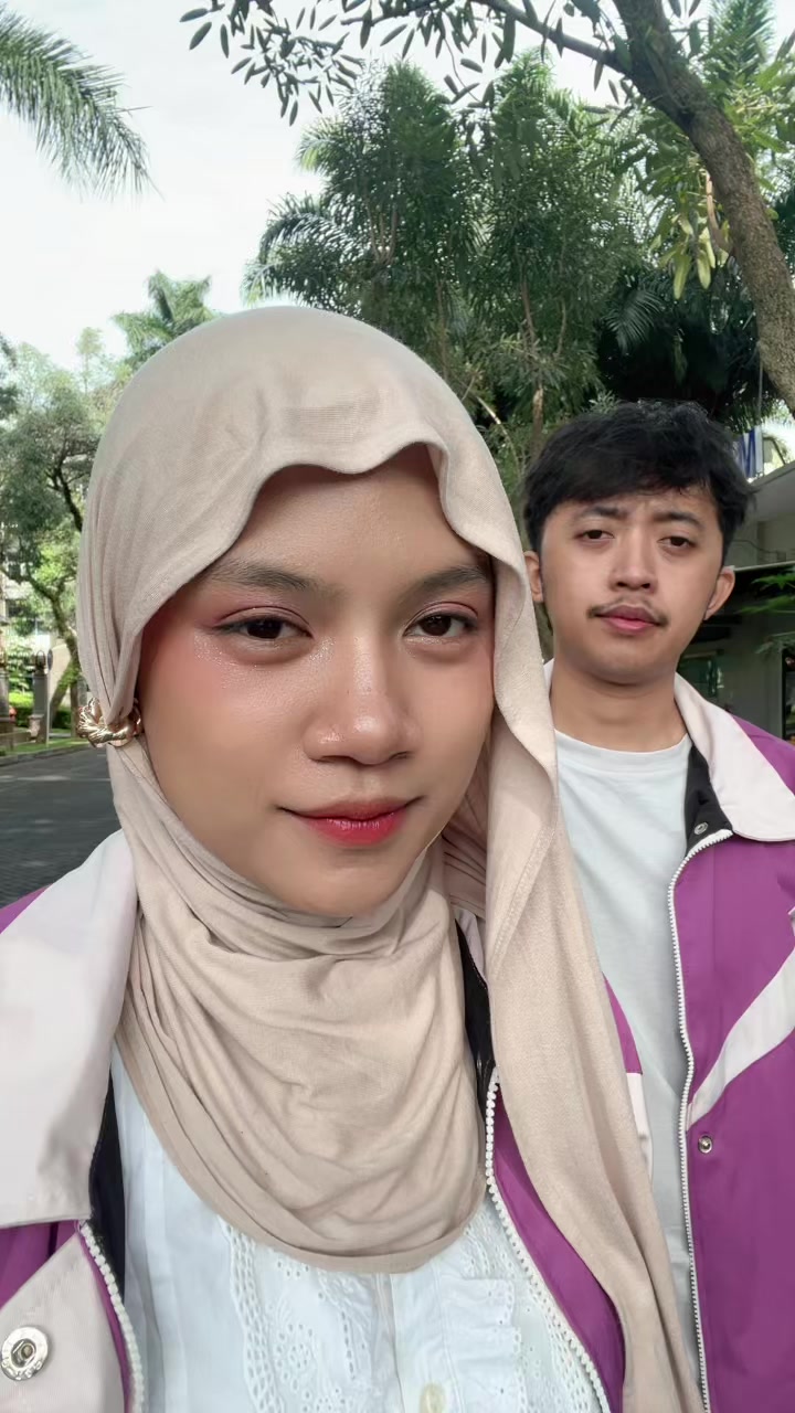 @Maudhy Ferari