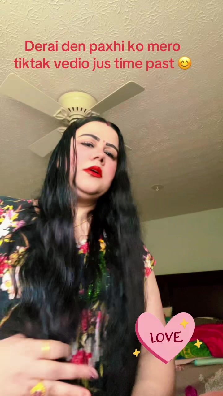 @Roshmika&mdash;Priya Kadariya