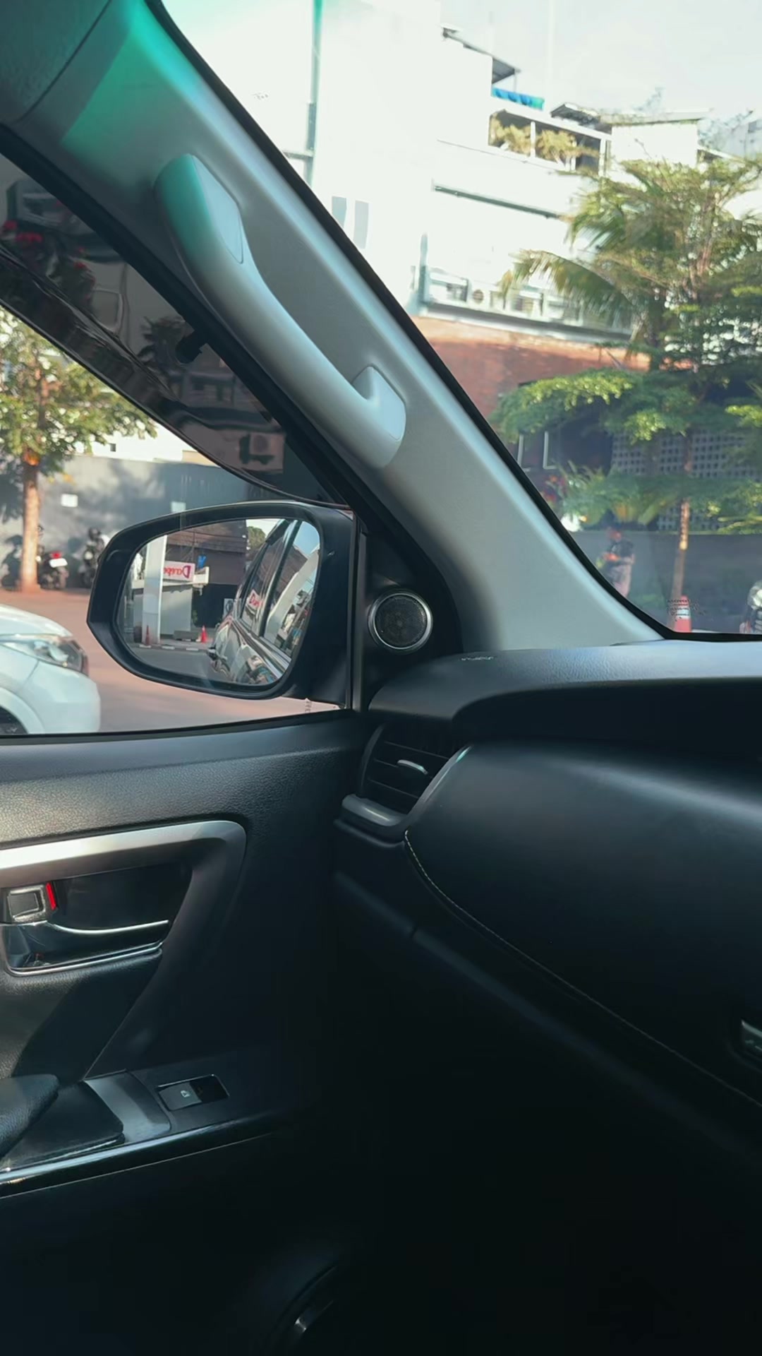 @kamerabelakang0