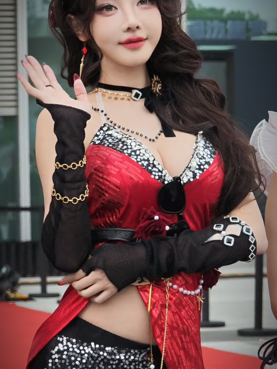 @G&aacute;i Xinh ở Đ&acirc;y