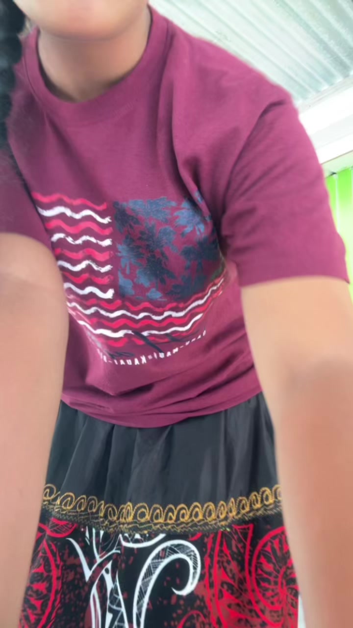 @urmom.com_