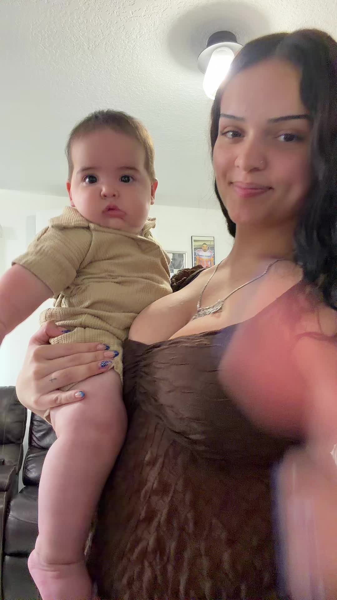 @😇