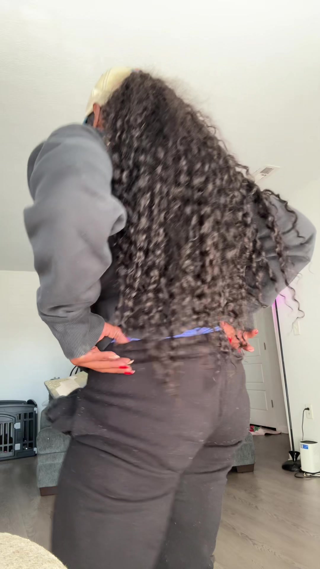 @La'Nae Bae