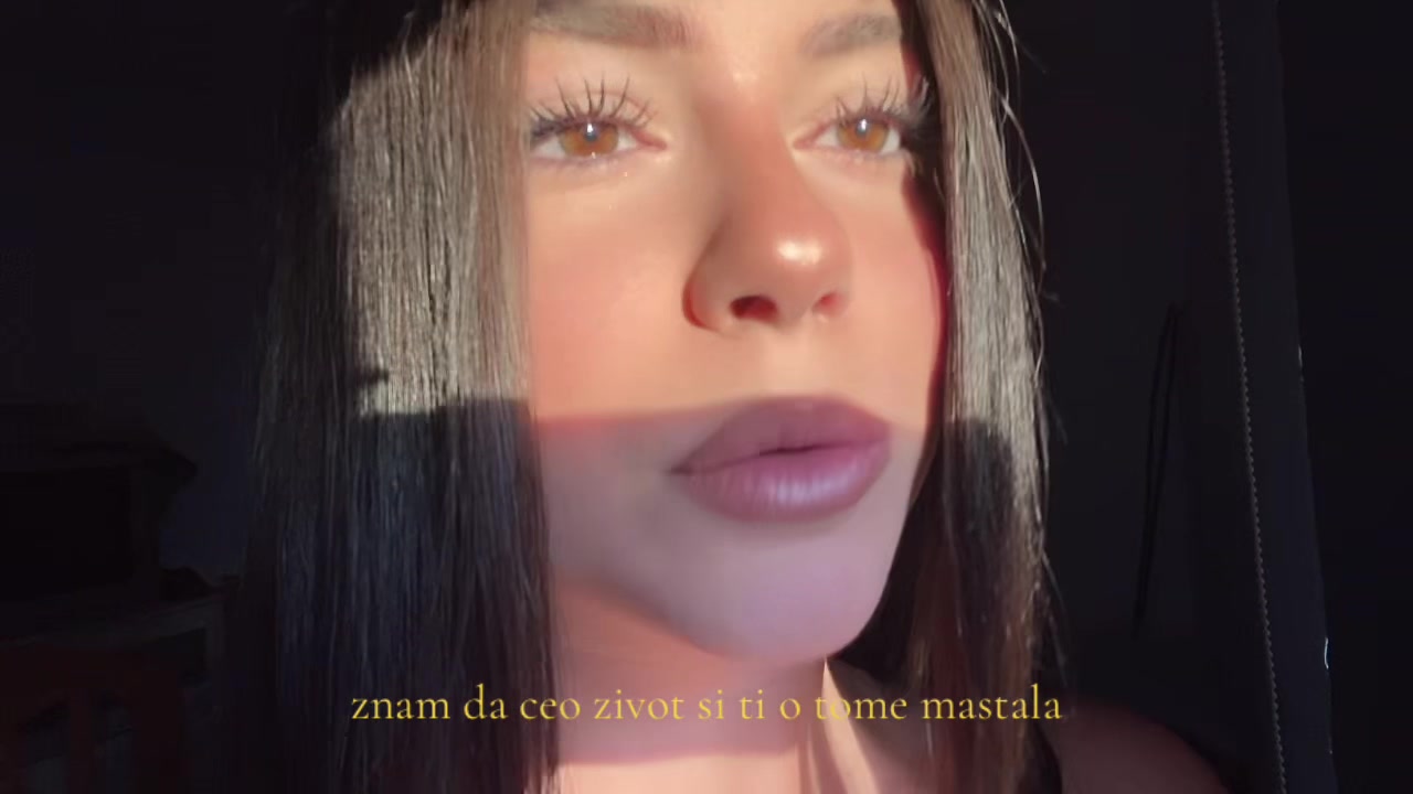 @anuuskica